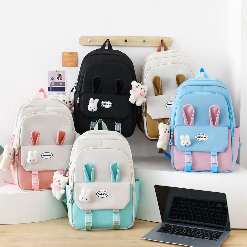 Cross-border supply of cute schoolbags, large-capacity casual backpacks for primary and secondary school students, five-piece set, little rabbit children's backpacks Application Scenario
