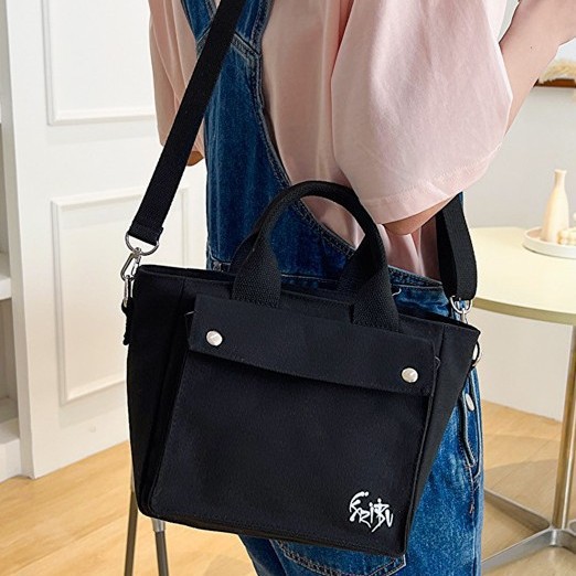 New canvas bags, crossbody chanel-style single-shoulder bags, hand-held tote bags, and Korean-style ethnic sporty and fashionable commuting bags Application Scenario