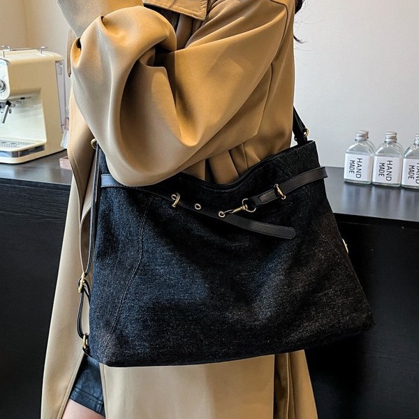Denim backpack 2024 autumn/Winter new style Korean niche color-blocking retro single-shoulder crossbody bag School style bag Specification drawing