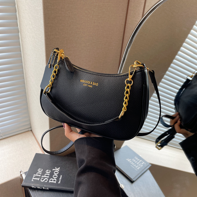 The 2024 new soft-faced underarm bag for women, a high-end single-shoulder bag, is casual and versatile, and features a high-quality chain crossbody small bag Specification drawing