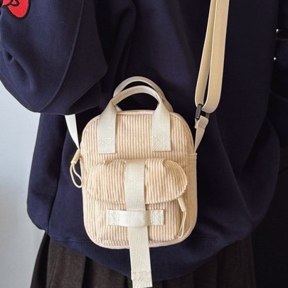 Fashionable new single-shoulder crossbody bag for 2024 autumn and winter, corduroy phone bag, outdoor sports small bag, design sense crossbody bag Application Scenario
