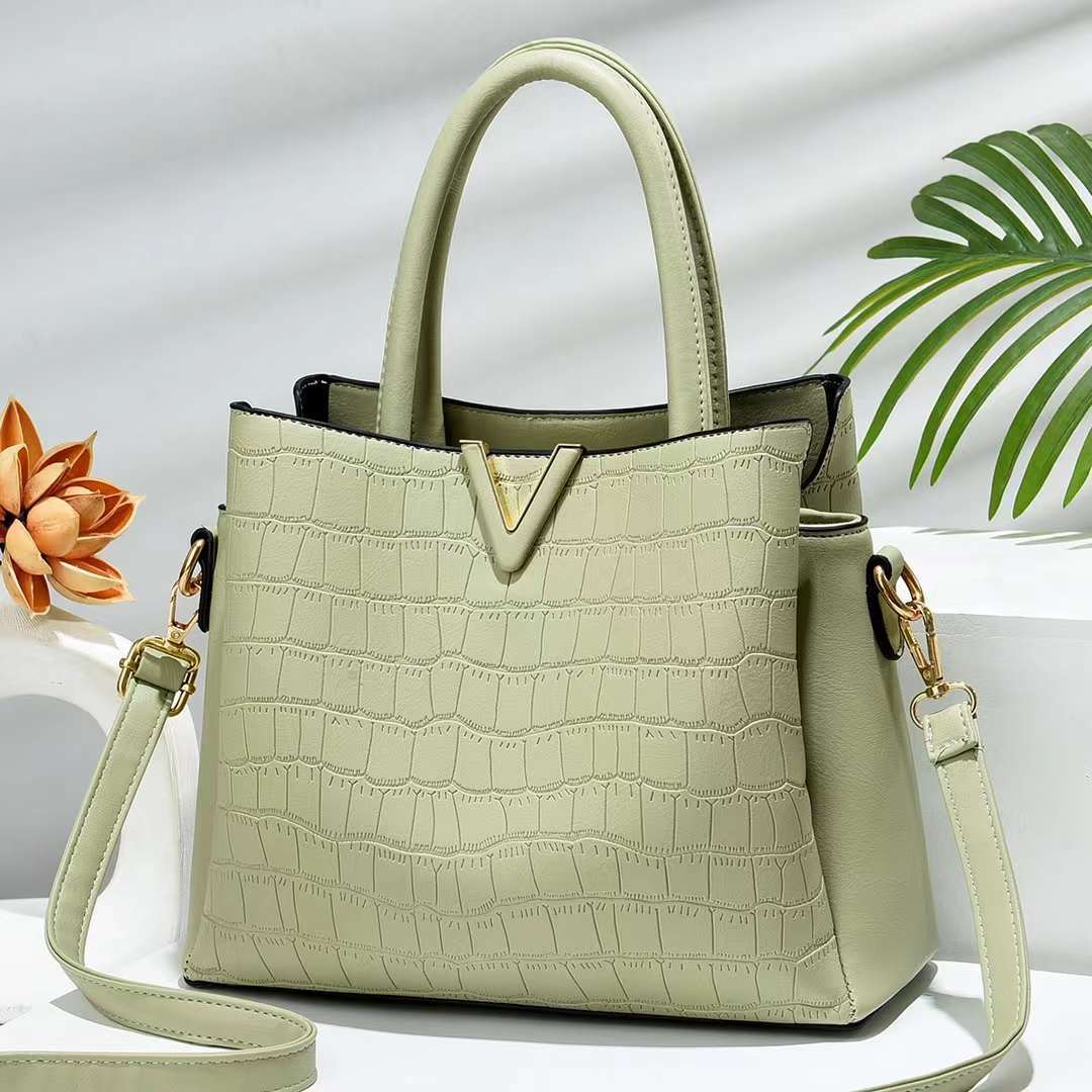 Stone-patterned women's bag 2022 new European and American fashionable large-capacity women's handbag, export single-shoulder crossbody bag Application Scenario