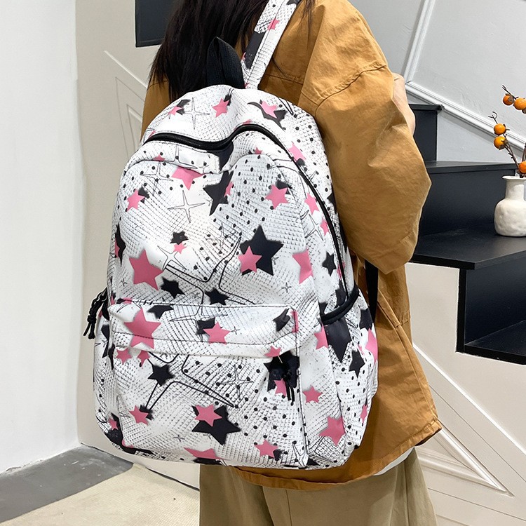 The new schoolbag is cute and fresh. It's a large-capacity backpack for junior and senior high school students with Japanese cartoon graffiti on Instagram Specification drawing