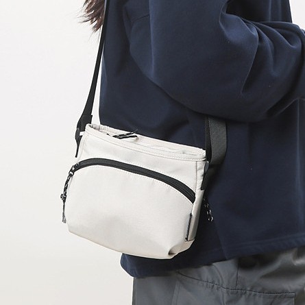 A new cross-border Japanese-style casual crossbody small bag, a lightweight travel backpack for women, a versatile single-shoulder bag made of nylon fabric Application Scenario