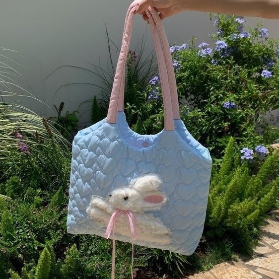 2024 New large-capacity fabric bag, women's plush rabbit embroidery color-blocking heart quilted single-shoulder bag, college student bag Specification drawing