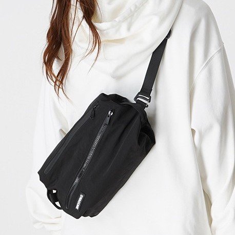 Fashionable, versatile, portable, casual and stylish crossbody bag, unisex simple single-shoulder bag, lightweight outdoor crossbody bag Specification drawing