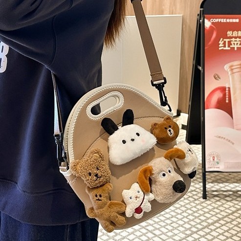 Cute girl handbag for girls 2025 early Spring new fashion doll accessories, single-shoulder crossbody bag, commuting trendy bag Application Scenario