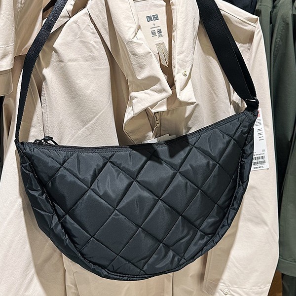 High-end women's large-capacity 2024 new autumn and winter trendy and fashionable niche nylon single-shoulder crossbody bag, dumpling bag details Picture