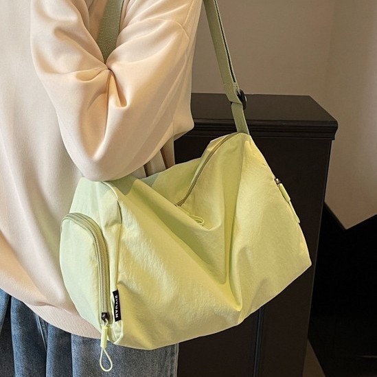 Large-capacity crossbody bags, women's fitness bags, travel and outdoor sports bags, luggage backpacks, large bags, travel bags, lightweight crossbody bags full figure