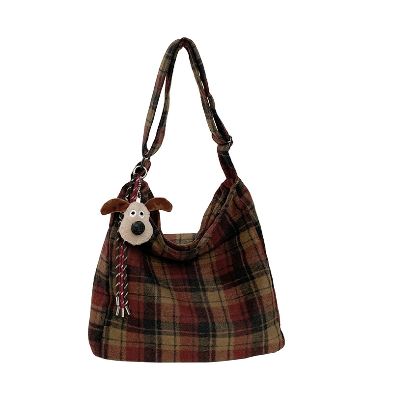 The new large-capacity tote bag is a versatile and simple checkered pattern autumn and winter laid-back style single-shoulder bag, a retro and casual bag Item Picture