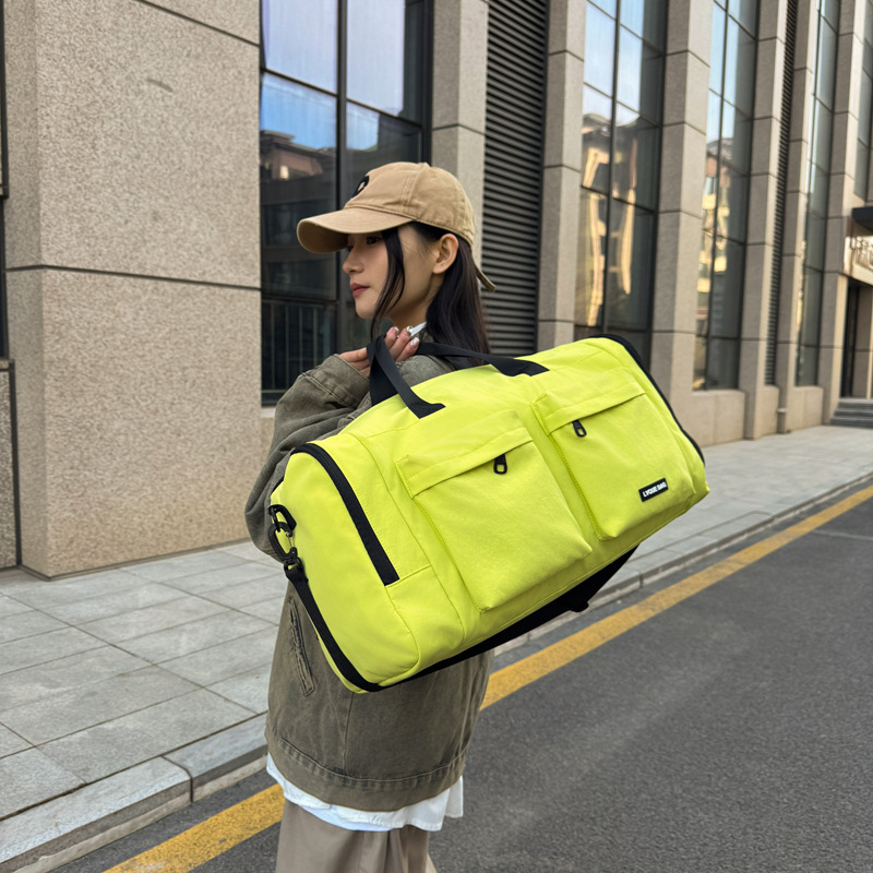 Independent shoe compartment short travel bag, foldable lightweight photography camping storage bag, dry and wet separation swimming and fitness bag Application Scenario