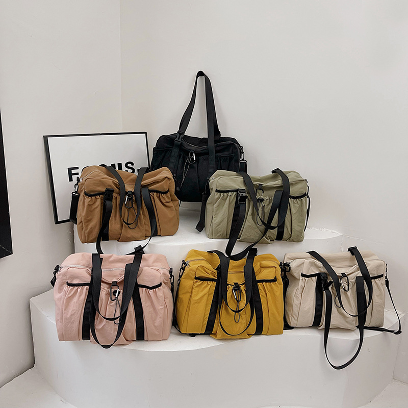 Korean laid-back style single-shoulder underarm bag outdoor casual sports handbag, large-capacity Japanese-style lightweight crossbody women's bag Application Scenario