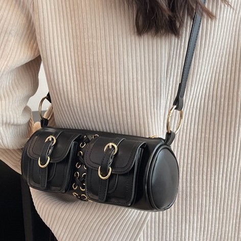 Korean style trendy and versatile single-shoulder bag for women 2025 new simple and retro pillow bag, niche cylindrical fashionable crossbody bag full figure