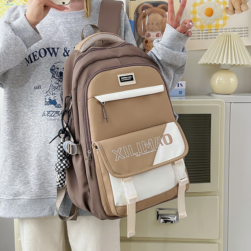 New simple Korean-style backpacks for men and women, large-capacity student backpacks for junior and senior high school students, easy to relieve burden and convenient computer backpacks Application Scenario