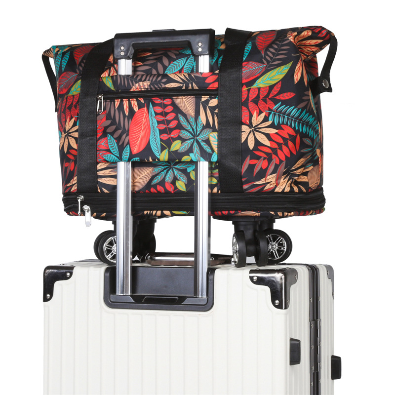 Travel bags, swivel wheels, double-layer expansion, large capacity, boarding and business trip luggage bags, hand-held dry and wet separation fitness bags Application Scenario