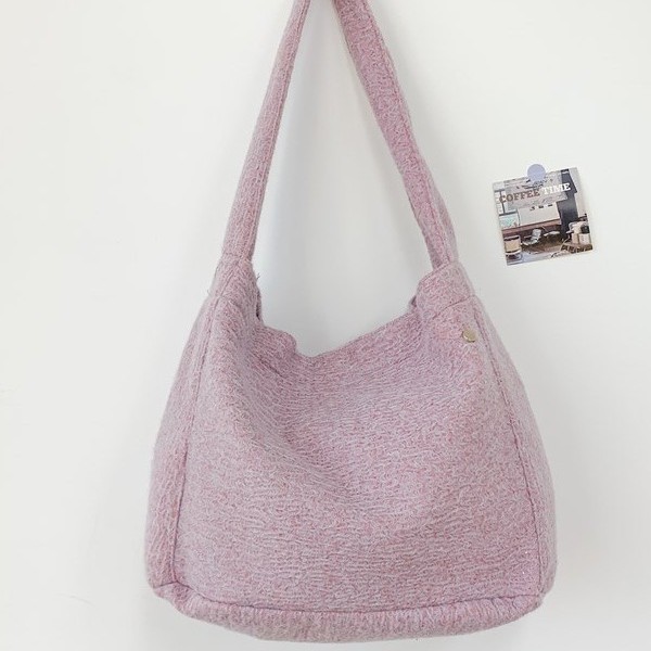 2024 New Korean InS-style plush rolled-out large-capacity single-shoulder armpit bag, crossbody bag, versatile handbag full figure