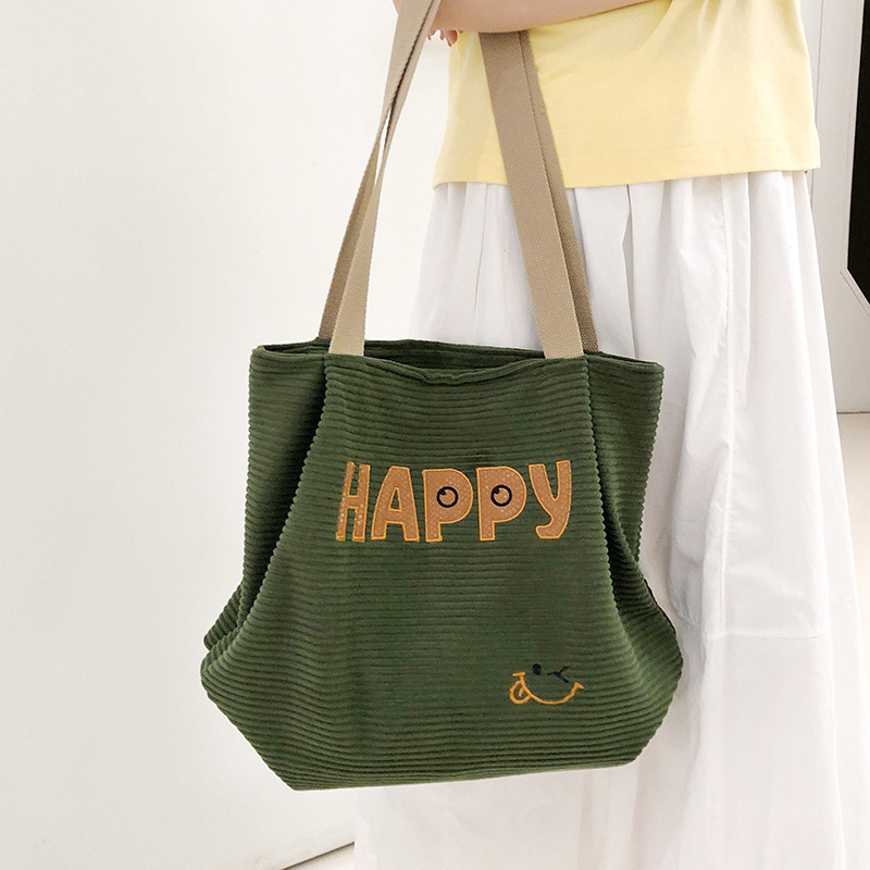 New Spring and summer casual bag for women, fashionable and retro handbag, simple women's bag, large capacity, versatile for commuting tote bag full figure