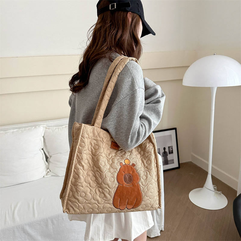 Wholesale of Katong's new panda Strawberry Bear handbag with large capacity magnetic clasp and cute single-shoulder tote bag storage bag Specification drawing