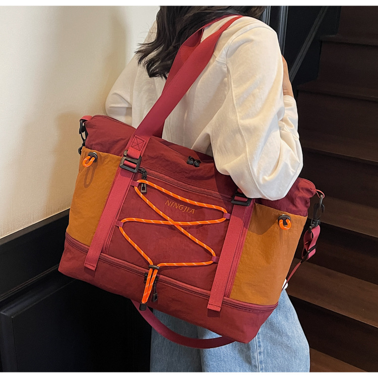 Outdoor lightweight nylon fabric waterproof hand-held shoulder bag, large-capacity crossbody single-shoulder bag, short travel bag details Picture