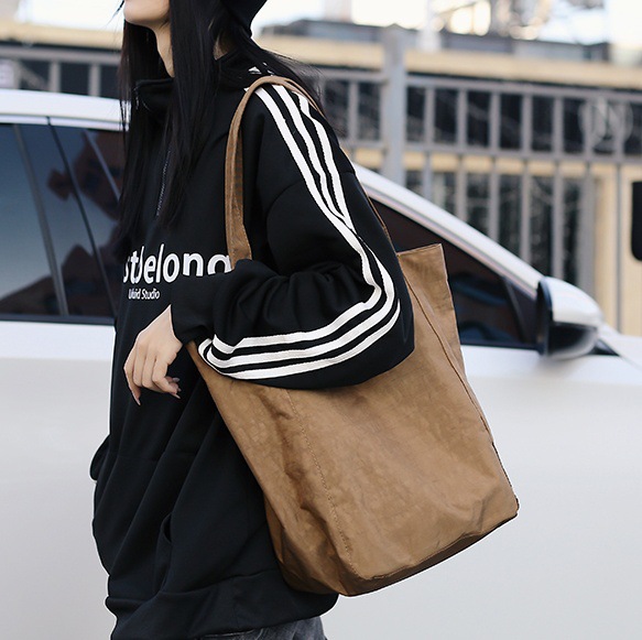Japanese-style laid-back handbag, ins artistic and simple large-capacity Korean single-shoulder bag, simple and versatile women's commuter bag full figure
