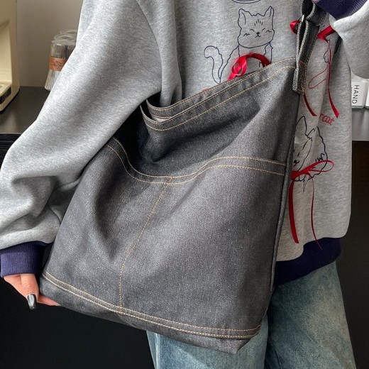 New 2024 Hong Kong-style artistic denim bag for women, Korean-style artistic single-shoulder bag, laid-back style, large-capacity crossbody bag details Picture