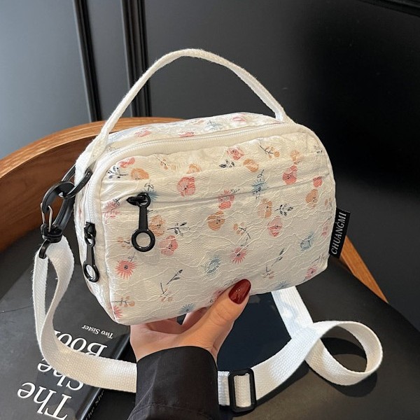 Spring and summer new fashionable floral fabric bag, Korean style fashionable and trendy ladies' small square bag, large capacity single-shoulder crossbody bag details Picture