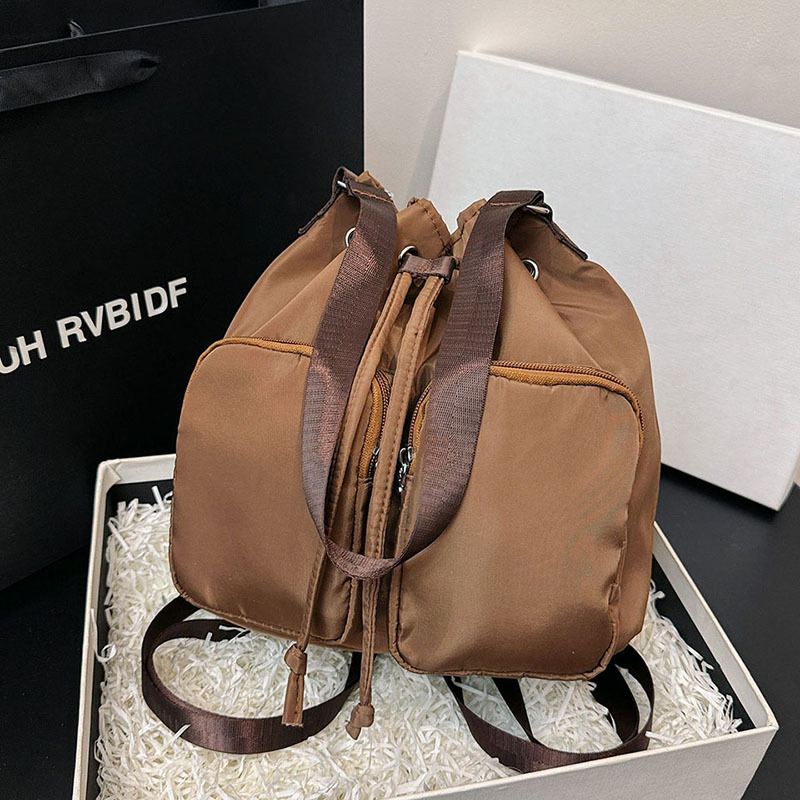 New trendy, simple and versatile women's bags, single-shoulder student bags for women 2025, commuter and casual, double-shoulder bucket bags wholesale full figure