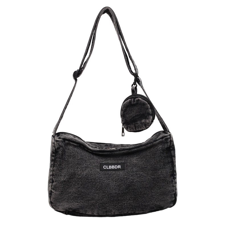 A stylish, portable and large-capacity 2025 new spring/summer fashion travel simple color-blocking casual single-shoulder bag for women Item Picture