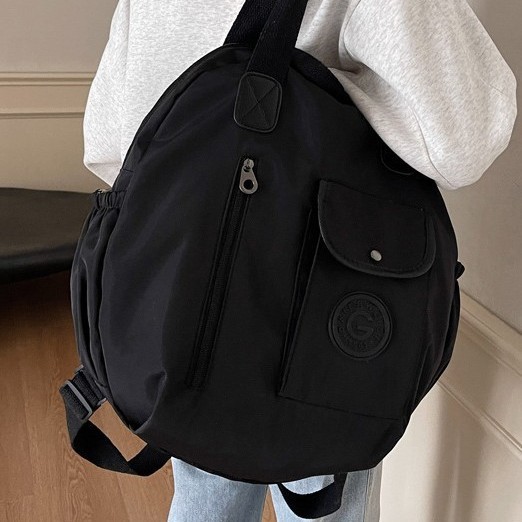 The new autumn collection features a high-end, compact and simple design that is versatile. It has a large capacity for business trips and travels, and is suitable for both single-shoulder and double-shoulder use details Picture