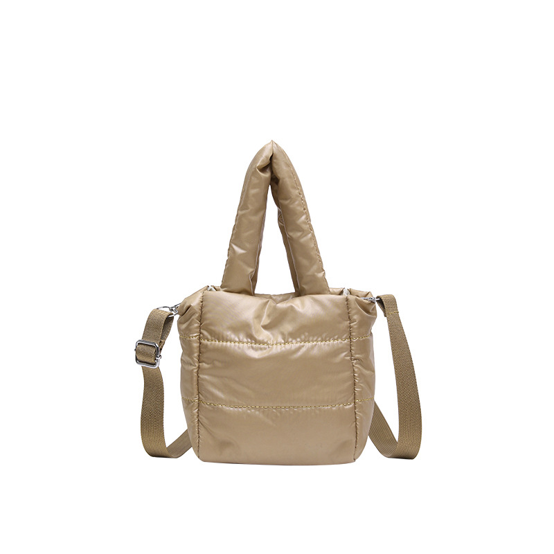 New versatile handbag for autumn and winter, with a diamond-patterned soft surface, lightweight handbag, exuding a sense of luxury. The cotton-padded jacket bag features a simple Korean style Item Picture