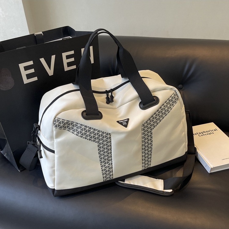 Simple dry-wet separation casual short travel bag, large-capacity lightweight single-shoulder crossbody bag, sports and fitness handbag full figure