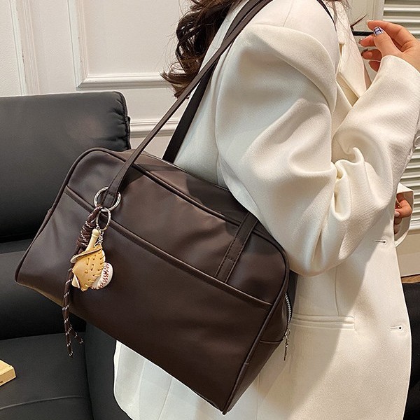High-quality commuting large-capacity tote bag for women 2024 new autumn and winter trend single-shoulder bag, hand-held Boston bag details Picture