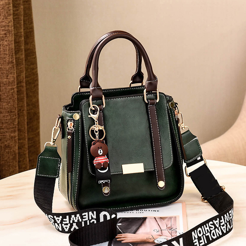 Bag Girl 2022 New style fashionable retro handbag, Korean style simple and casual style single-shoulder crossbody bag consignment Application Scenario