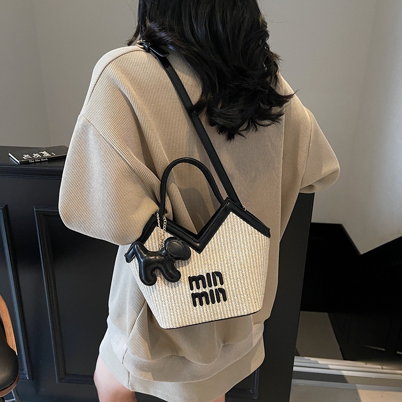 High-end and stylish, large-capacity tote bag 2025 new style, versatile and casual, single-shoulder crossbody bag for commuting to school details Picture