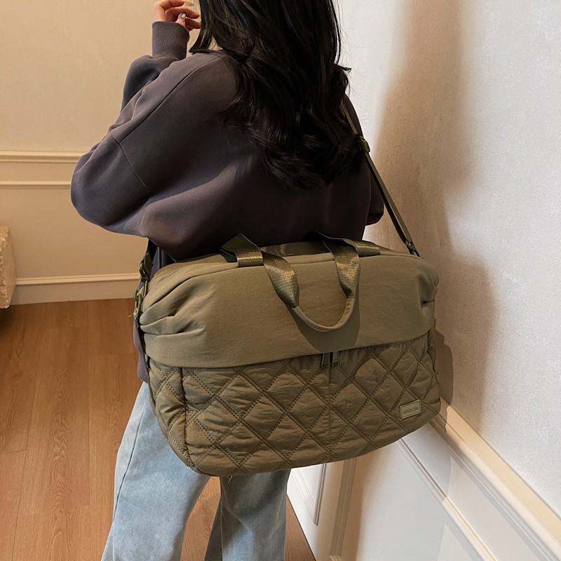 New large-capacity Korean-style hand-held travel bag, fashionable luggage storage bag, lightweight and versatile, men's and women's sports and fitness bag Specification drawing