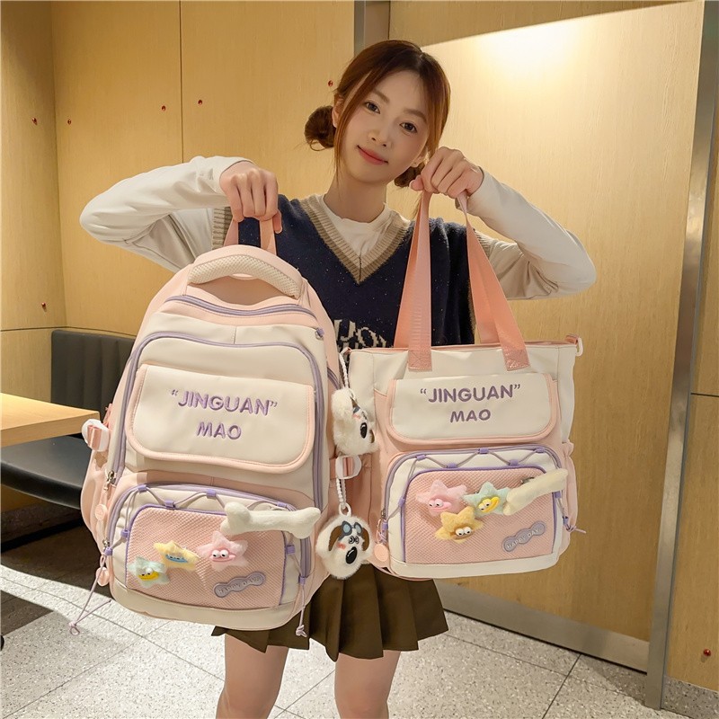 High-capacity lightweight backpacks for middle school students, girls with a fresh and clean look, high appearance standards for junior high school students, and cute backpacks for primary school students full figure