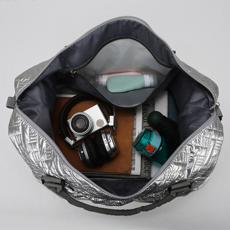 Hand-held travel bag with dry and wet separation, sports and fitness bag, light shoulder bag, crossbody bag, storage bag with shoe compartment, luggage bag Application Scenario
