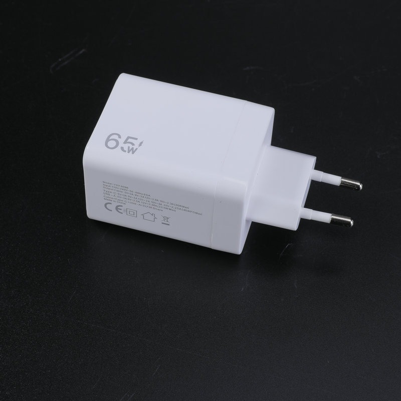 Built-in retractable cable A+C charger, 65w dual-port charging, PD fast charging, European and American standard charging head in stock Specification drawing