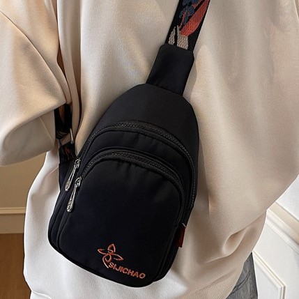 New fashionable chest bag, small and lightweight single-shoulder bag, unisex small bag, high-end quality women's crossbody bag details Picture