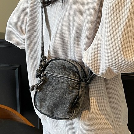 New mobile phone bag, women's single-shoulder bag, casual Instagram, versatile mini denim small backpack, student trendy crossbody bag Specification drawing