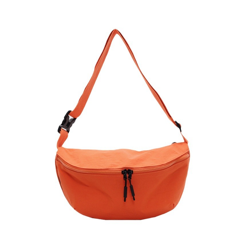 New cross-border women's chest bag for 2024 autumn/winter, single-shoulder crossbody bag, nylon street fashion storage bag, dumpling bag Item Picture