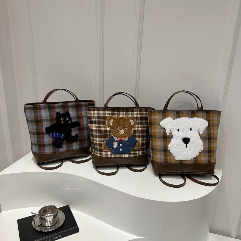New and elegant tote bag, personalized casual backpack, Korean version large-capacity underarm bag, color-matched checkered cartoon women's bag Application Scenario