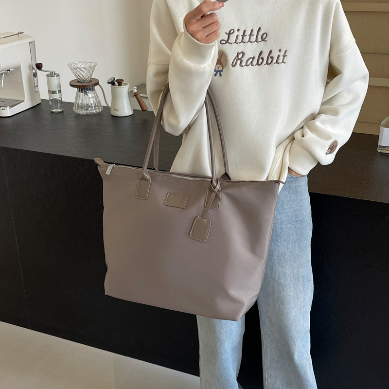 Wholesale of cross-border foreign trade handbags for women, 2025 new style casual and fashionable fitness bags, short-distance business trip lightweight storage bags Specification drawing