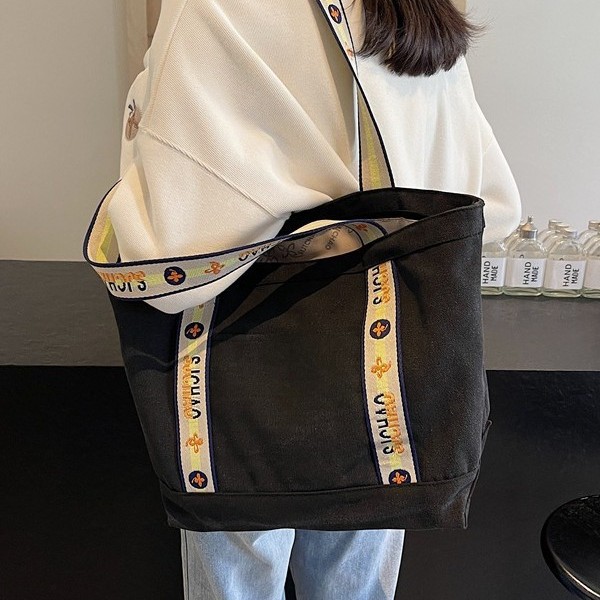 Canvas bag for women, large capacity, simple 2024 new versatile shoulder bag, casual commuting tote travel bag details Picture