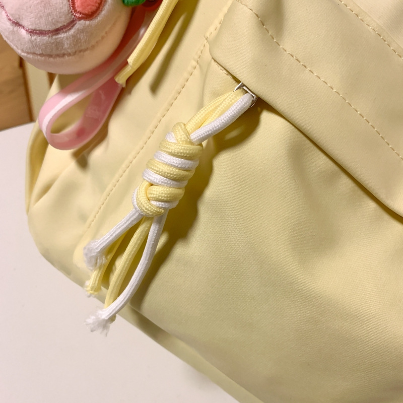 Trendy and casual junior high school schoolbag for girls, ins forest-themed solid color, high appearance level, cute high school student backpack Application Scenario