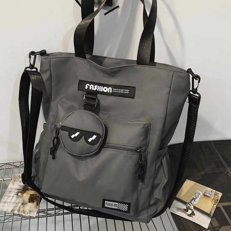 New men's and women's daily light and casual commuting bag, college student class crossbody bag, Japanese-style versatile outdoor bag full figure