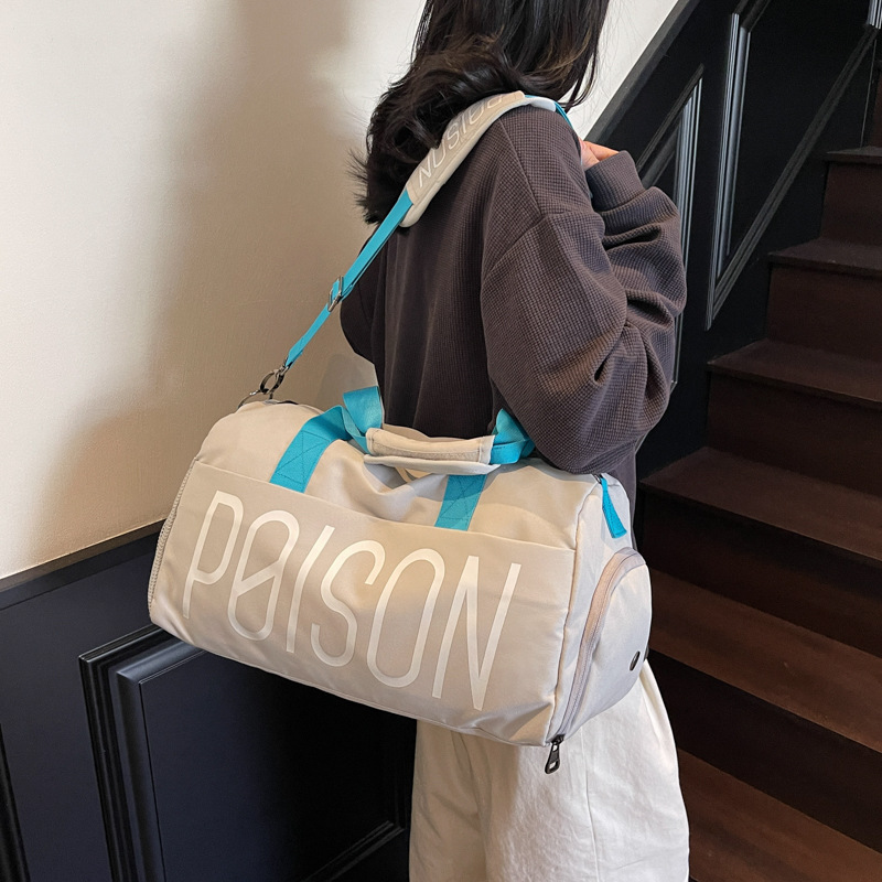 New fresh, simple and fashionable travel bag, large-capacity casual short-distance luggage bag, Korean-style trendy outdoor sports bag details Picture