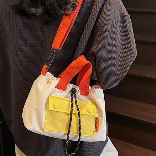 Bag Girl 2025 New Spring Fashion, stylish, casual, simple and fashionable single-shoulder bag, handbag, Korean version crossbody bag Application Scenario