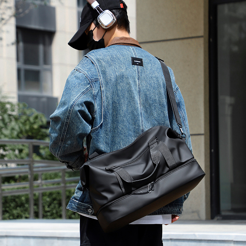 Men's travel bag, large-capacity business trip handbag, trendy shoe compartment, fitness bag, lightweight and casual student luggage bag Application Scenario