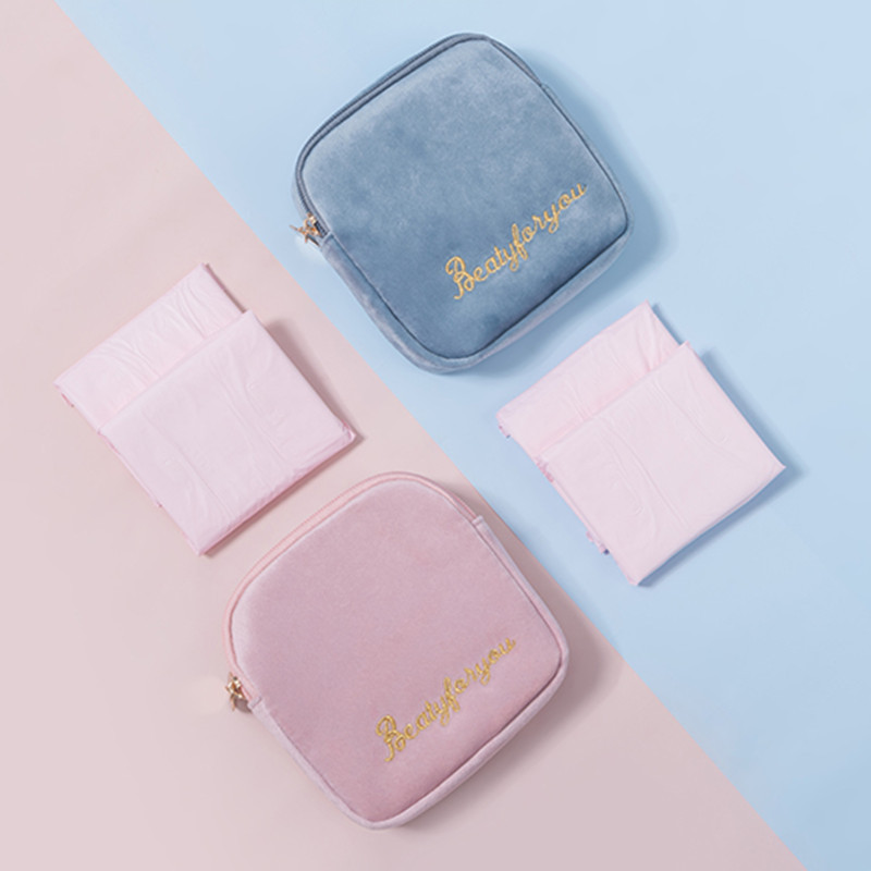 New sanitary napkin bag, large-capacity storage bag, portable sanitary napkin bag, sanitary cotton fleece hand-held bag Specification drawing